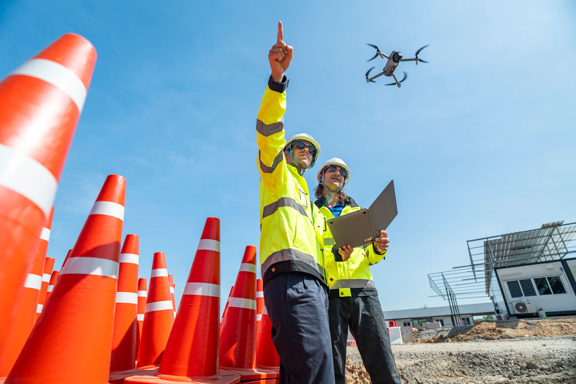 Seguridad al volar drones en interiores
